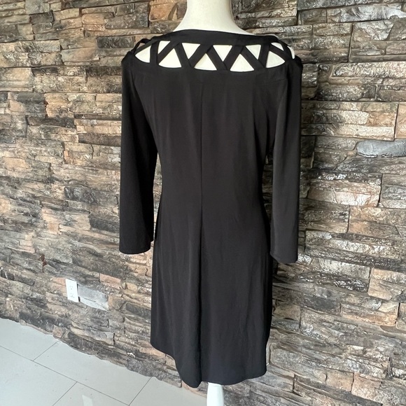 Muse Black Geometric Cutout Long Sleeve Dress - Picture 2 of 8